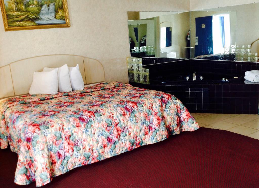Red Carpet Inn & Suites Hammonton Nj Route-30E Exterior photo