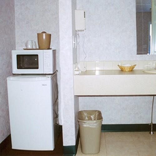 Red Carpet Inn & Suites Hammonton Nj Route-30E Room photo
