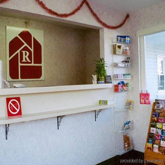 Red Carpet Inn & Suites Hammonton Nj Route-30E Interior photo