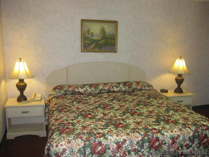 Red Carpet Inn & Suites Hammonton Nj Route-30E Exterior photo