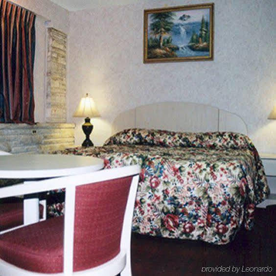 Red Carpet Inn & Suites Hammonton - Atlantic City Room photo