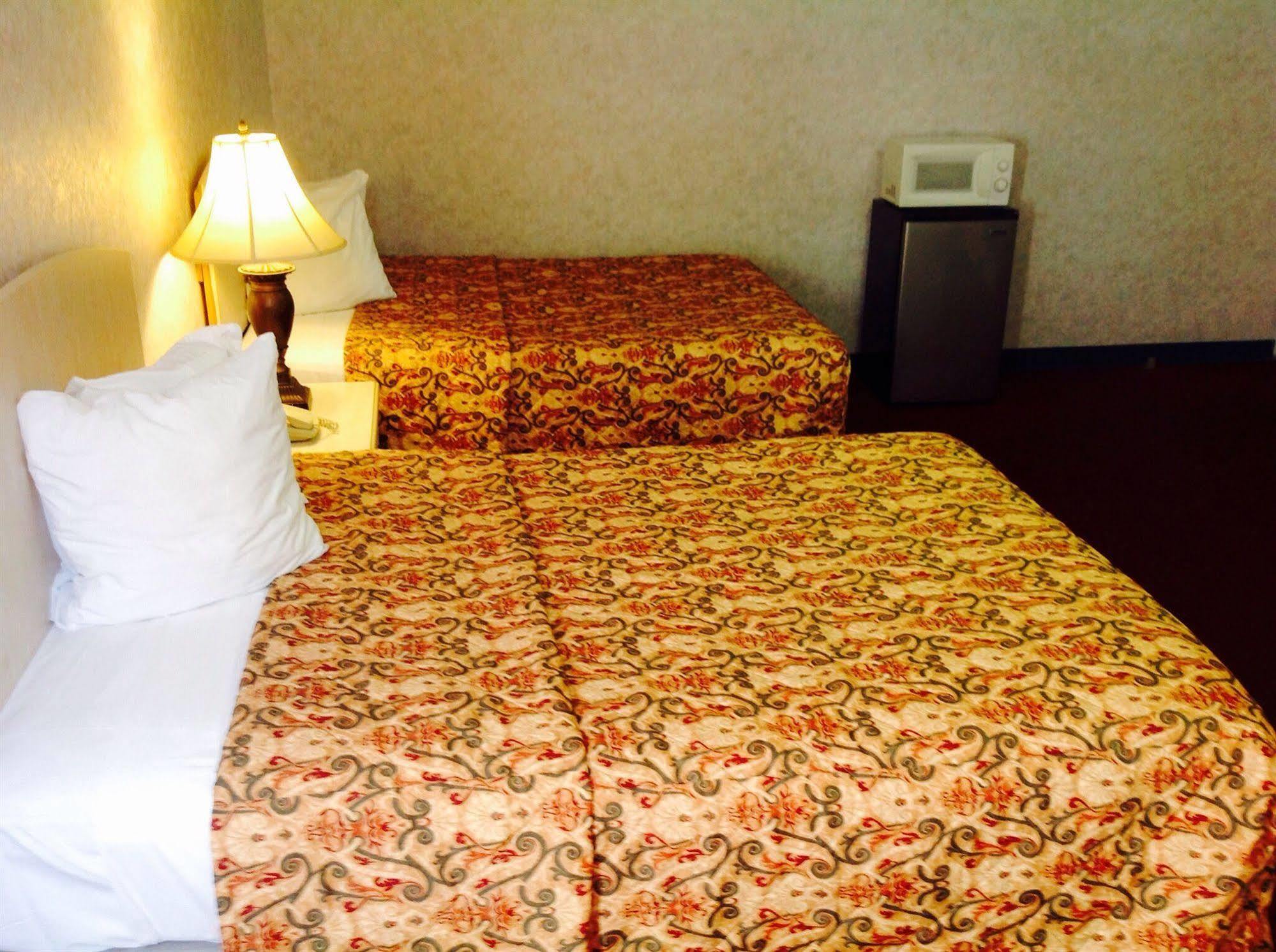 Red Carpet Inn & Suites Hammonton - Atlantic City Exterior photo